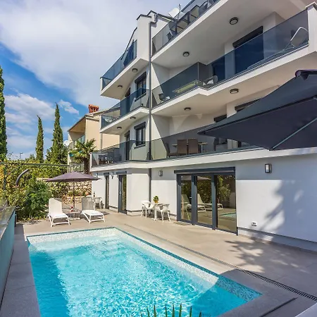 Modernes Mit Meerblick, 500 Meter Apartment Crikvenica