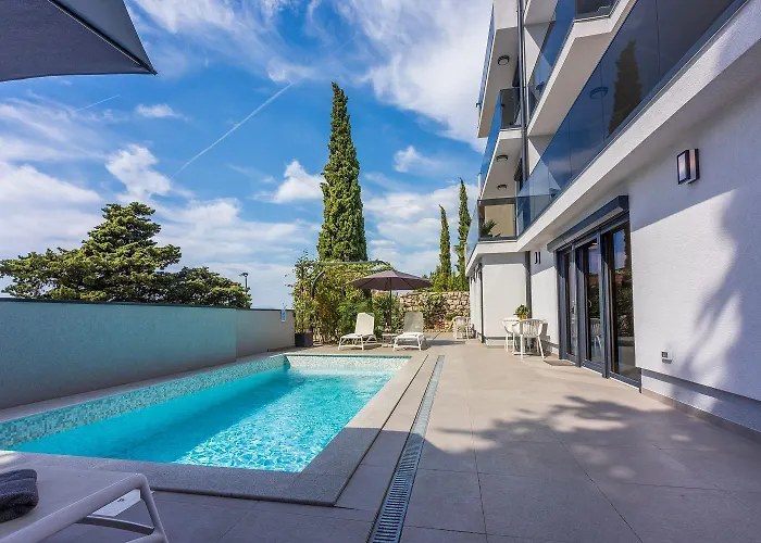 Modernes Mit Meerblick, 500 Meter Lägenhet Crikvenica